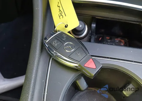 2018 Mercedes-Benz Gla 250 z USA, uszkodzony, nr VIN WDCTG4EB8JJ407340